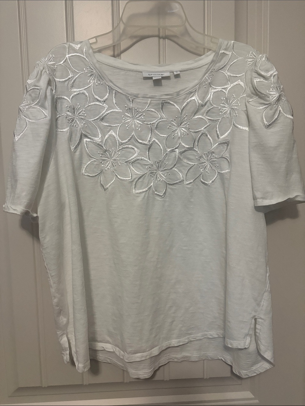 Chico's White Floral Cutwork Scoop Neck Short Sleeve Top